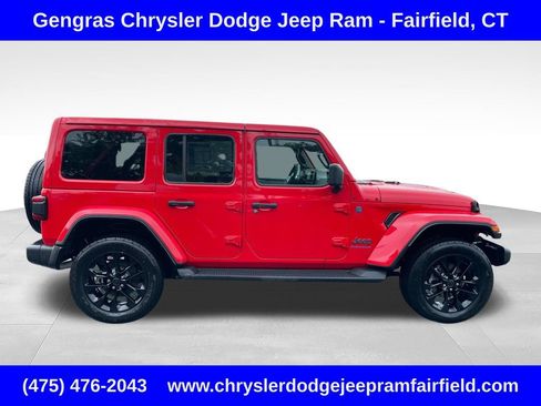 Certified 2025 Jeep Wrangler Unlimited Sahara AWD/4WD image 8