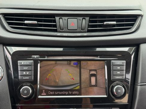 Used 2019 Nissan Rogue SV w/ Premium Package AWD/4WD image 27