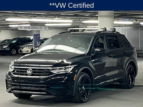 Certified 2023 Volkswagen Tiguan SE R-Line FWD image 3