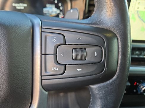 Used 2022 GMC Sierra 1500 Elevation w/ Preferred Package image 23