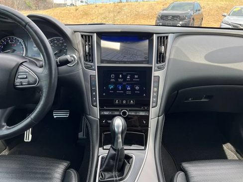 Used 2017 INFINITI Q50 Red Sport 400 AWD/4WD image 19