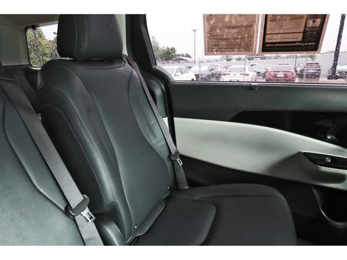 Used 2023 Kia Carnival SX Prestige FWD image 10