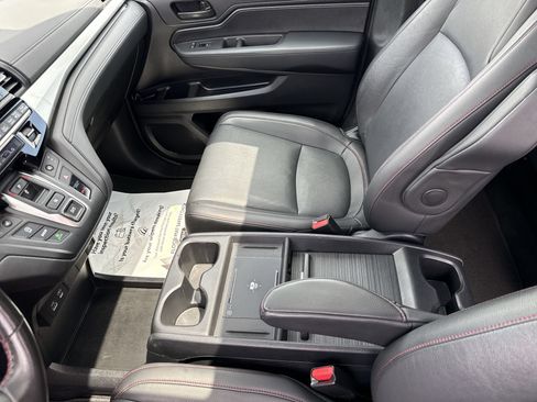Used 2025 Honda Odyssey Sport-L image 23