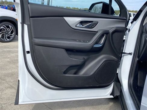 New 2025 Chevrolet Blazer LT w/ Midnight/Sport Edition image 20