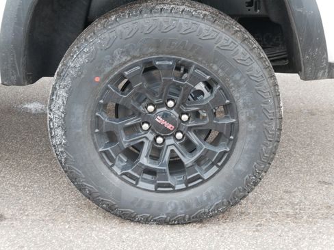 New 2026 GMC Canyon Elevation w/ Convenience Package image 3