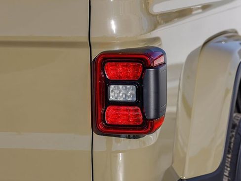 New 2026 Jeep Gladiator Sport image 10