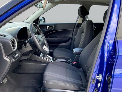 Used 2022 Hyundai Venue SEL FWD image 8