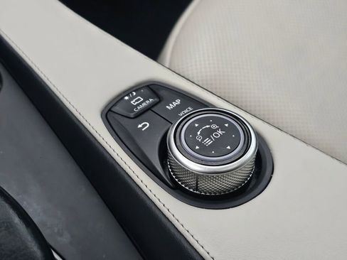 Used 2023 INFINITI QX55 Essential image 35