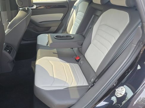 Used 2023 Volkswagen Arteon SEL AWD/4WD image 33