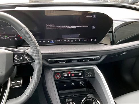 New 2025 Audi SQ5 Premium Plus image 6