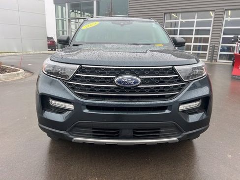 Used 2023 Ford Explorer XLT w/ Equipment Group 202A image 2