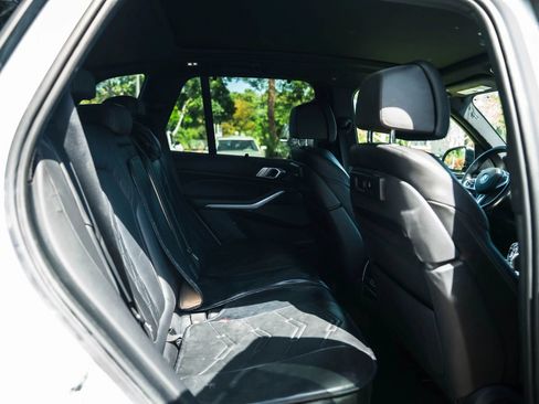 Used 2022 BMW X5 M50i w/ Executive Package AWD/4WD image 31
