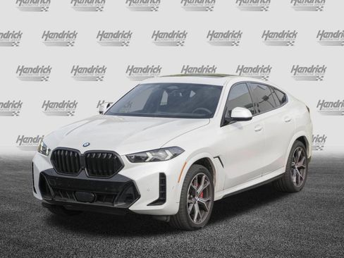 Certified 2025 BMW X6 xDrive40i w/ Climate Comfort Package image 5