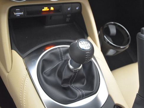 New 2026 MAZDA MX-5 Miata RF Grand Touring w/ Weather Package RWD image 37