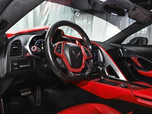 Used 2015 Chevrolet Corvette Z06 w/ 3LZ Preferred Equipment Group image 21