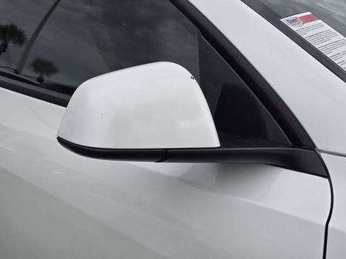 Used 2023 Tesla Model Y Long Range AWD/4WD image 13