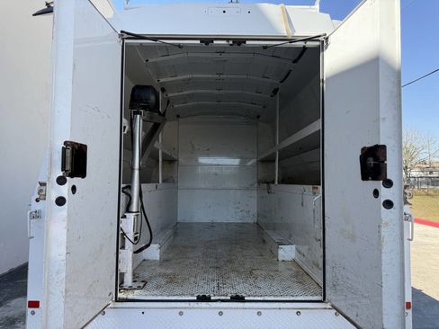 Used 2017 Ford F350 XL w/ XL Value Package image 32