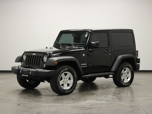 Used 2015 Jeep Wrangler Sport w/ Mopar Black Appearance Group AWD/4WD image 4