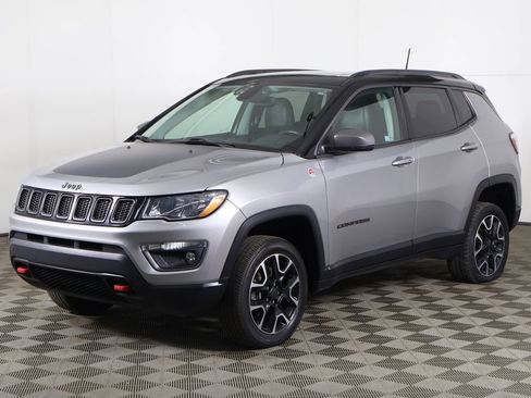 Used 2020 Jeep Compass Trailhawk w/ Leather Interior Group AWD/4WD image 7