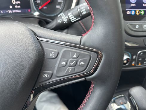 Used 2023 Chevrolet Equinox RS w/ RS Leather Package image 31