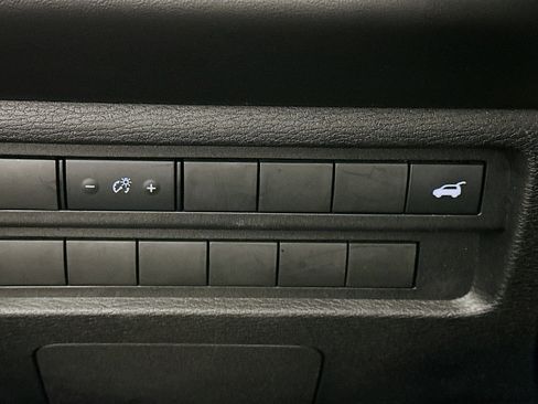 Used 2024 Mitsubishi Outlander SE image 17