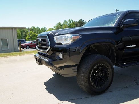 Used 2022 Toyota Tacoma SR5 RWD image 16