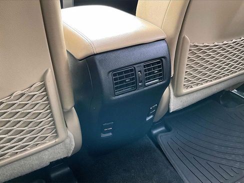 Used 2016 Toyota 4Runner Limited image 34