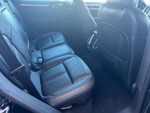 Used 2014 Porsche Cayenne Diesel AWD/4WD image 18