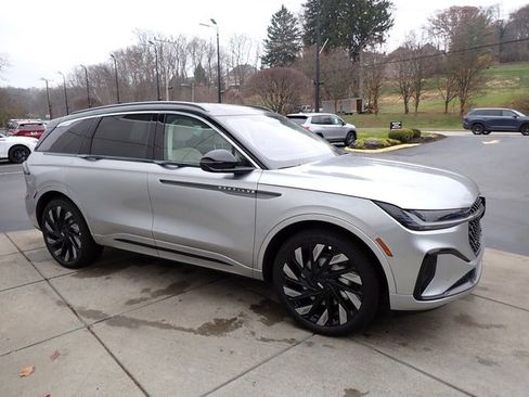 New 2026 Lincoln Nautilus Black Label w/ Jet Appearance Package image 7