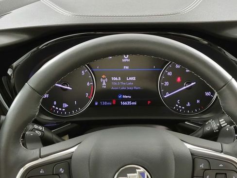 Used 2023 Buick Envision Avenir image 29