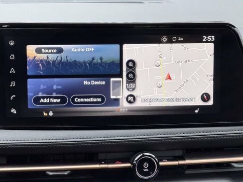 Used 2023 Nissan Ariya FWD image 16