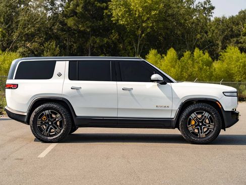 Used 2023 Rivian R1S Adventure AWD/4WD image 9