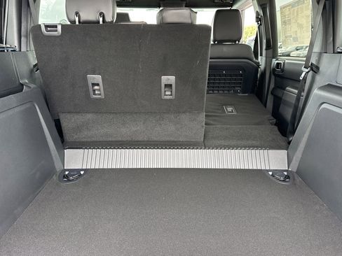 New 2025 Ford Bronco Badlands image 14