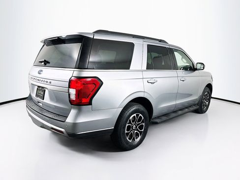 Used 2024 Ford Expedition XLT image 9