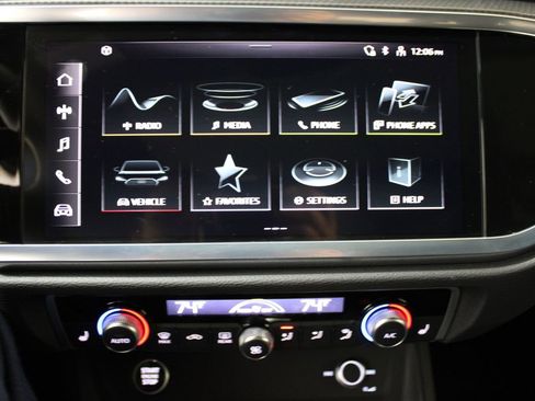 Certified 2025 Audi Q3 2.0T Premium w/ Convenience Package image 3