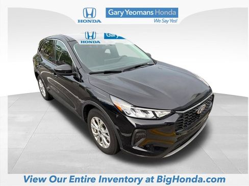 Used 2023 Ford Escape Active w/ Tech Pack #2 FWD image 6