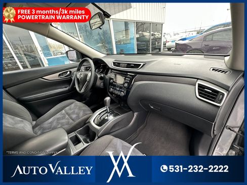 Used 2015 Nissan Rogue SV image 18