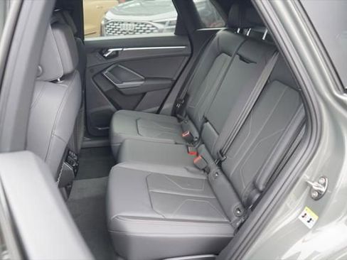 New 2025 Audi Q3 2.0T Premium image 5