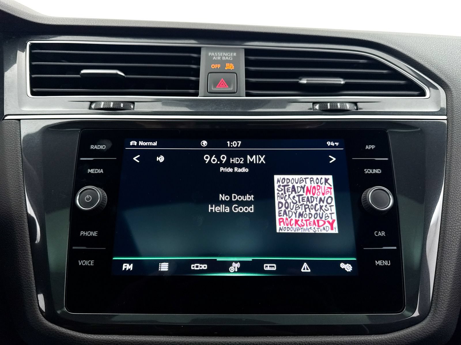 Used 2024 Volkswagen Tiguan SE R-Line AWD/4WD image 21