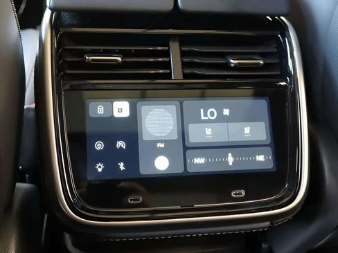 Used 2024 Rivian R1S Adventure Dual AWD/4WD image 13