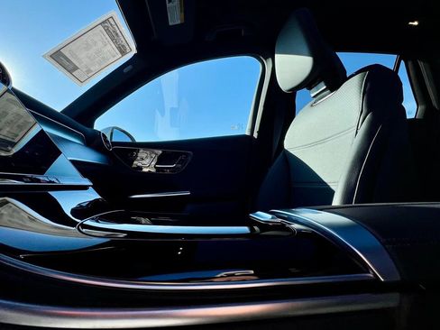 Certified 2026 Mercedes-Benz GLC 300 4MATIC image 34