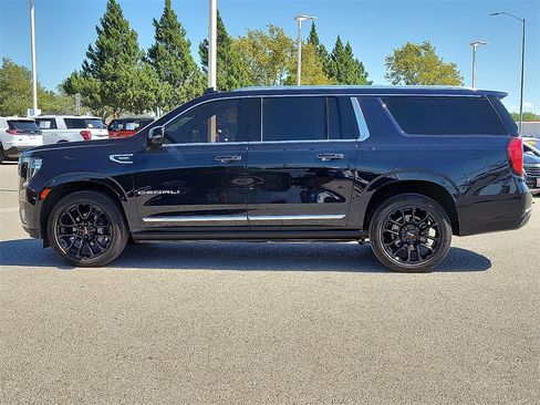 Used 2023 GMC Yukon XL Denali image 6