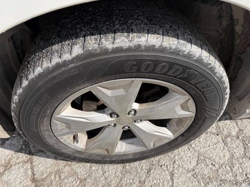 Used 2016 Subaru Forester 2.5i Premium image 8