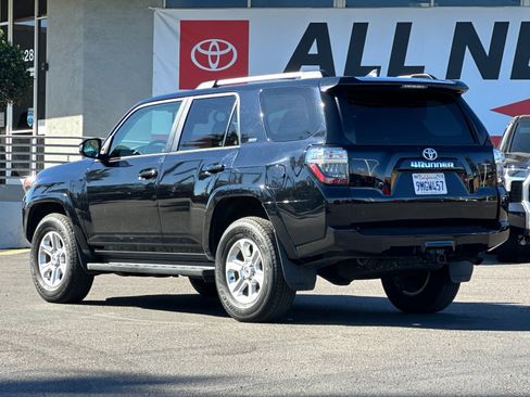 Used 2024 Toyota 4Runner SR5 image 3