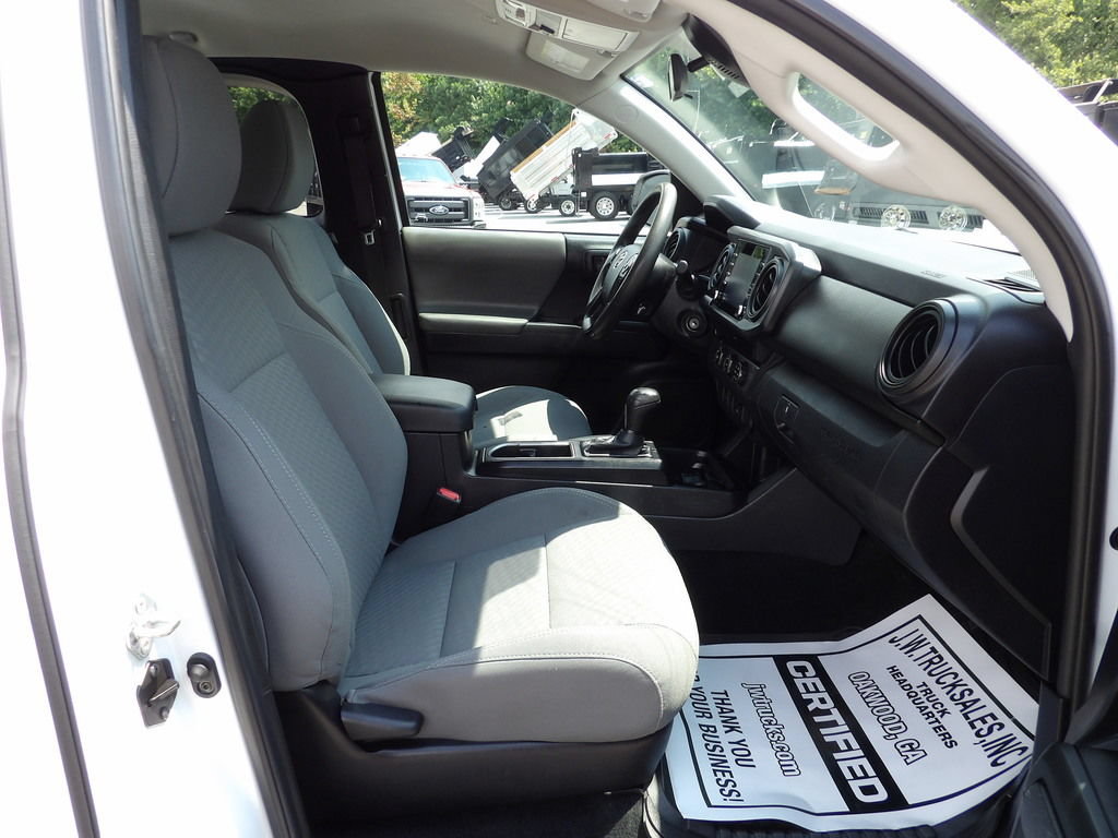 Used 2020 Toyota Tacoma SR RWD image 36