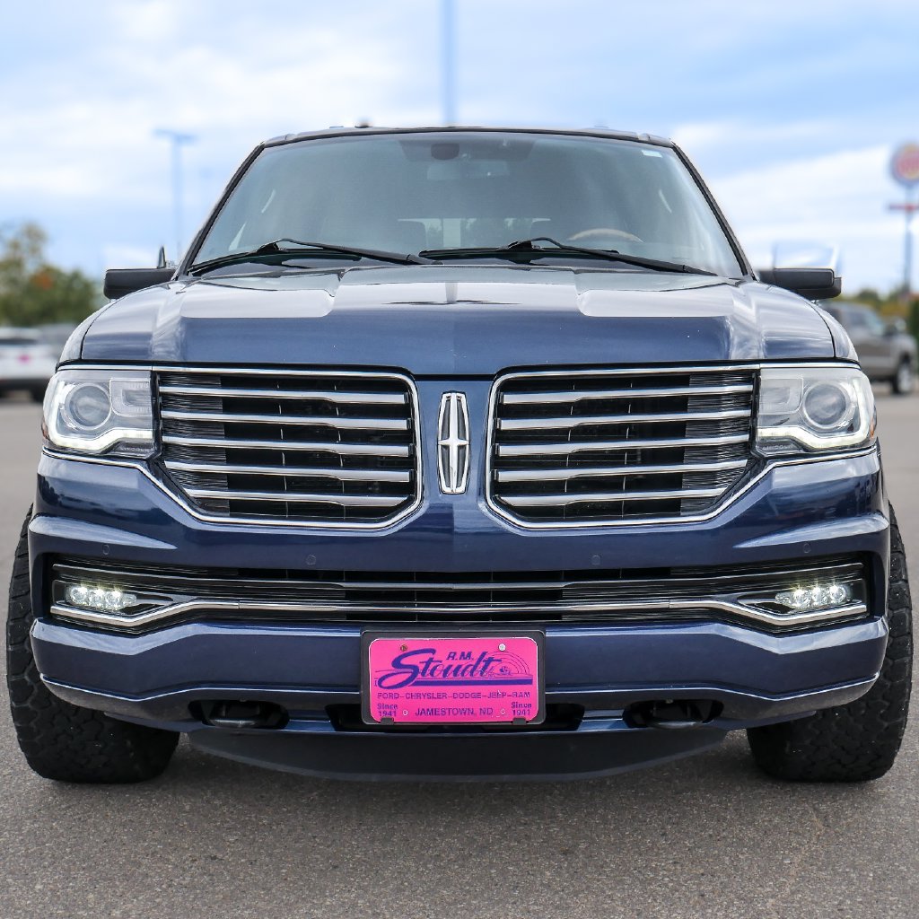 Used 2016 Lincoln Navigator Select AWD/4WD image 14