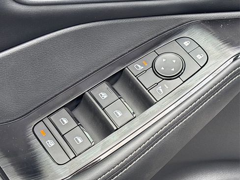 New 2026 Nissan Rogue SV image 32