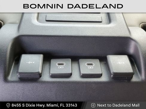 Used 2023 Land Rover Defender 110 X image 11