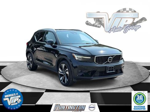 Certified 2023 Volvo XC40 B5 Plus w/ Protection Package Premier AWD/4WD image 1