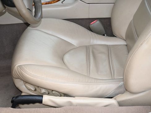 Used 2006 Jaguar XK8 XK8 2dr Convertible image 14